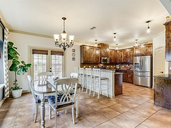4th image of 3005 Lakefield Dr