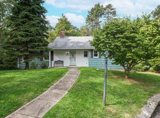 460 Taulman Rd, Orange, CT 06477