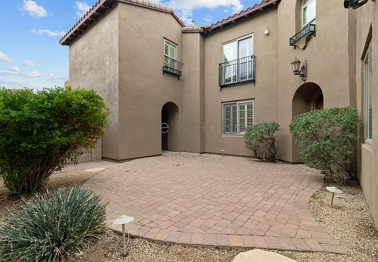 3724 E Robin Ln — Photo 32