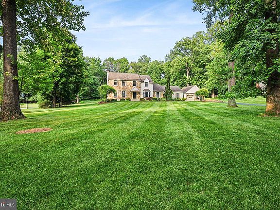 5th image of 1059 Kerwood Rd