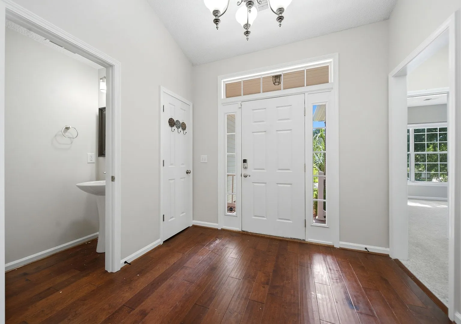 4- Bedroom House — Photo 3