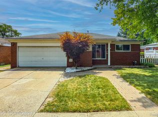 5026 Gerald St, Warren, MI 48092