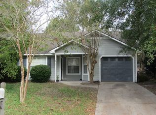 606 Gator Ln, Brunswick, GA 31525