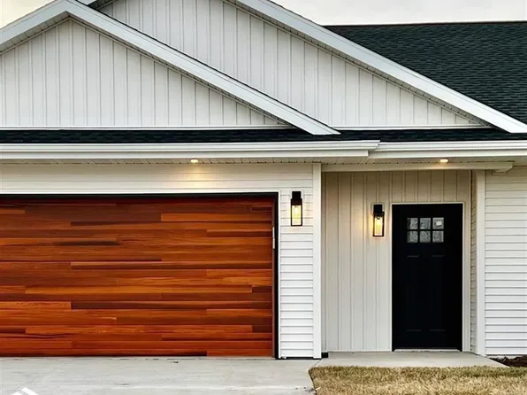 619 Layne Dr Unit 2, West Burlington, IA 52655