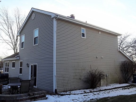 3rd image of 999 S Chippendale Dr