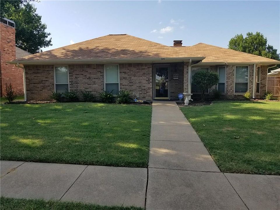 1st image of 121 Windsor Dr