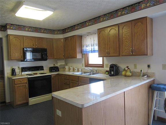 4th image of 1207 Parkview Dr