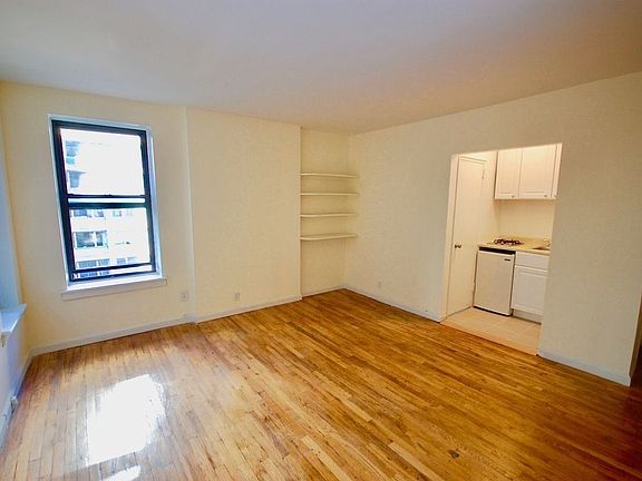 2nd image of 1531 York Ave APT 2A