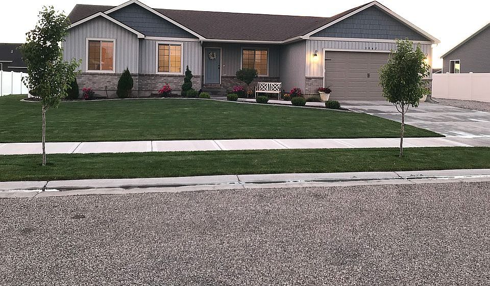 1st image of 3947 N Yates Ave