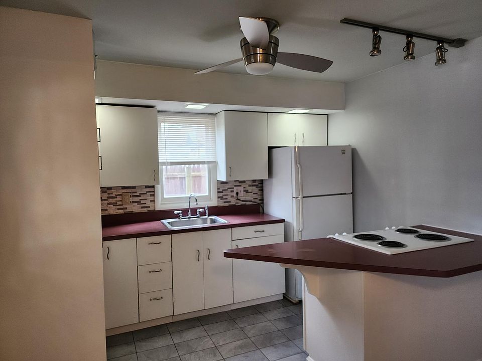 1st image of 932 W 4th St #1FR