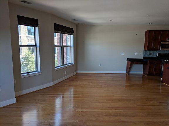 Built-in desk, space for large dining room table
