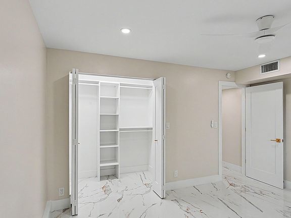 5th image of 2005 Granada Drive #B3