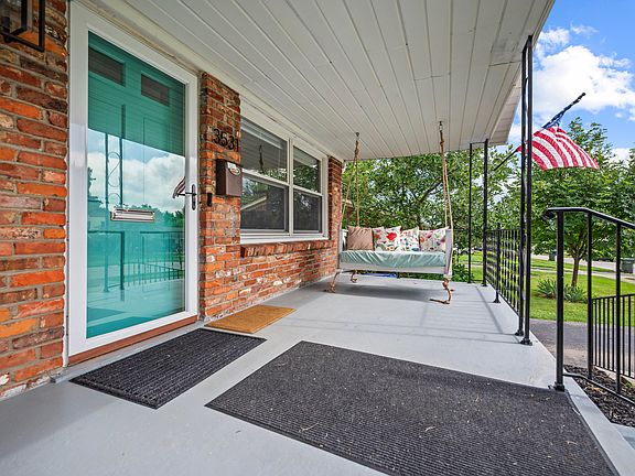 3rd image of 3531 Brookview Dr