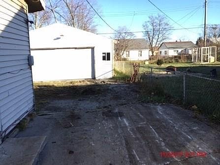 2nd image of 2412 N Macedonia Ave
