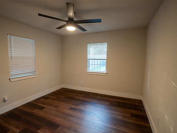 5th image of 503 E Roosevelt Ave