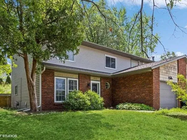 2057 S Ridge Dr, Coralville, IA 52241
