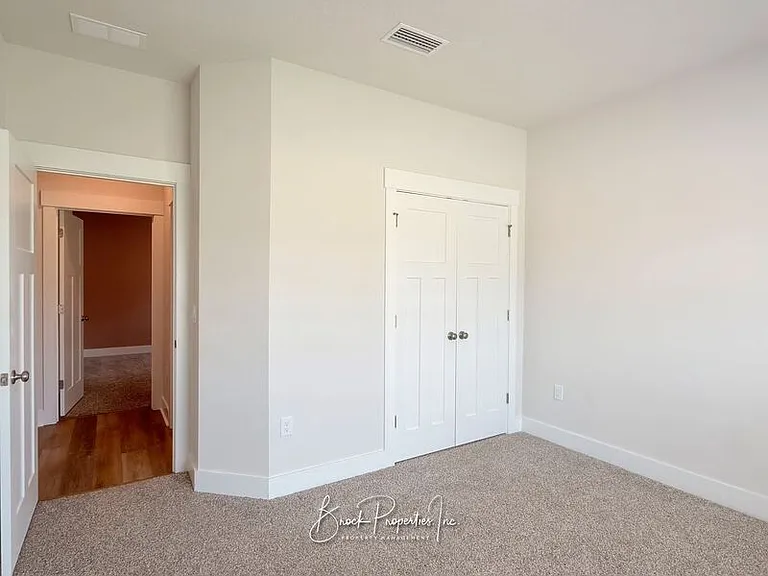 6052 Rutherford Loop — Photo 22
