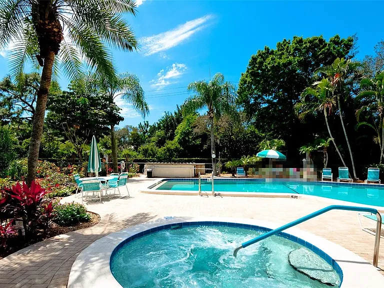401 Palm Tree Dr — Photo 48