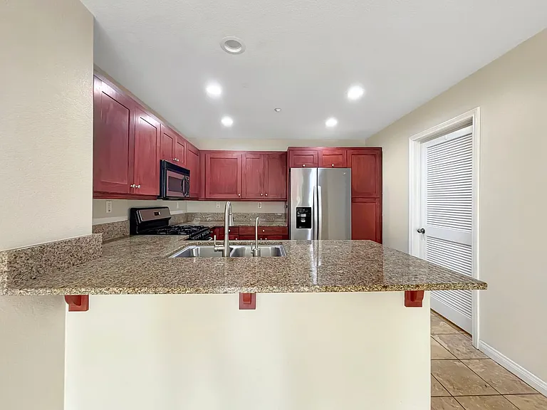 3139 Trinity Bay Pl — Photo 3