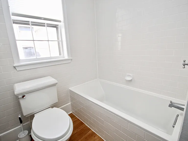 732 Yarmouth St #A — Photo 23