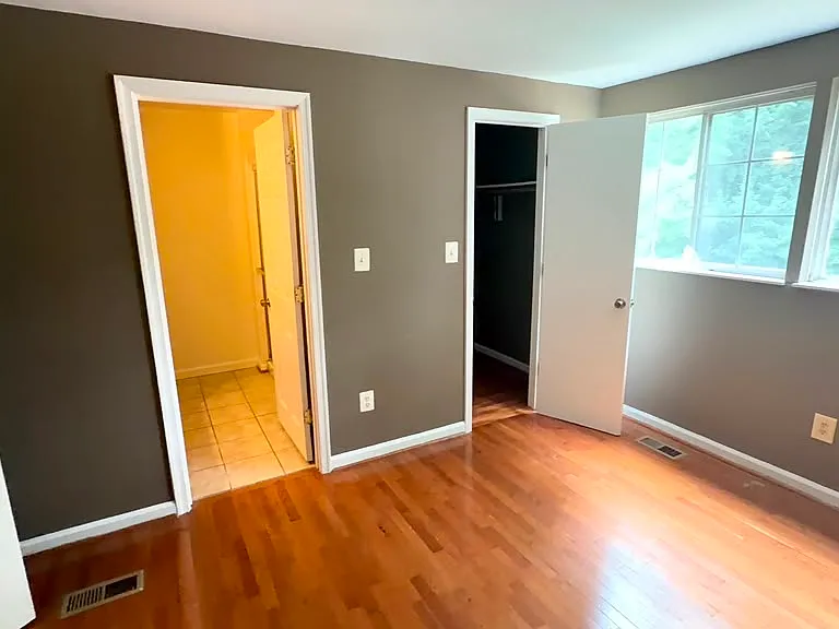 10212 Millstream Dr — Photo 36