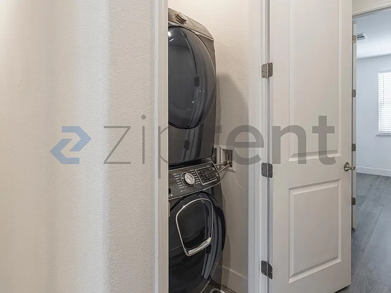 323 Alviso Ter — Photo 22