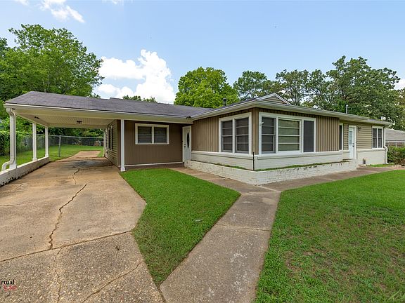 3rd image of 4000 Golf Links Blvd
