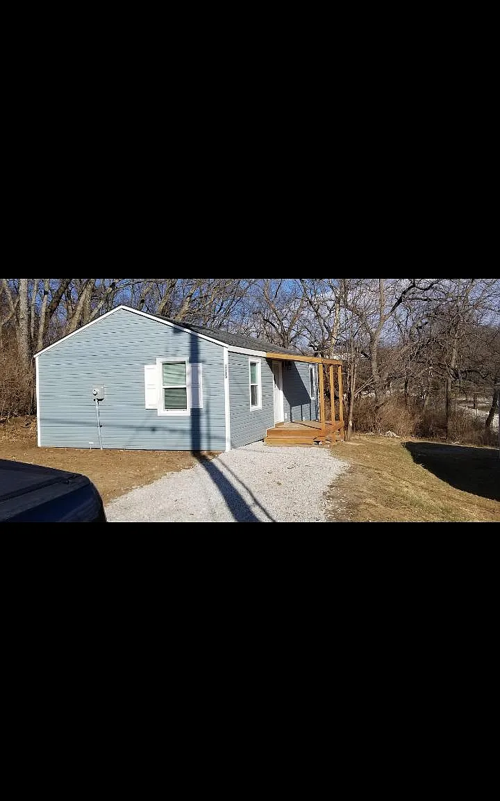 2 bed, 720 sqft, $1,200 — Photo 4