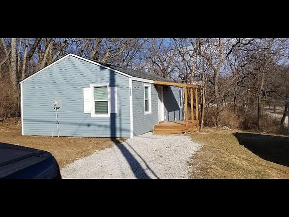 4th image of 1115 S Scott Ave