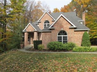 4194 Stone Creek Dr, Erie, PA 16506