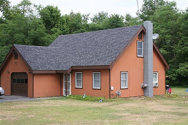 Exterior Front Right