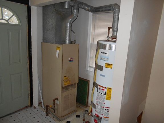 2nd image of 23037 Francis St