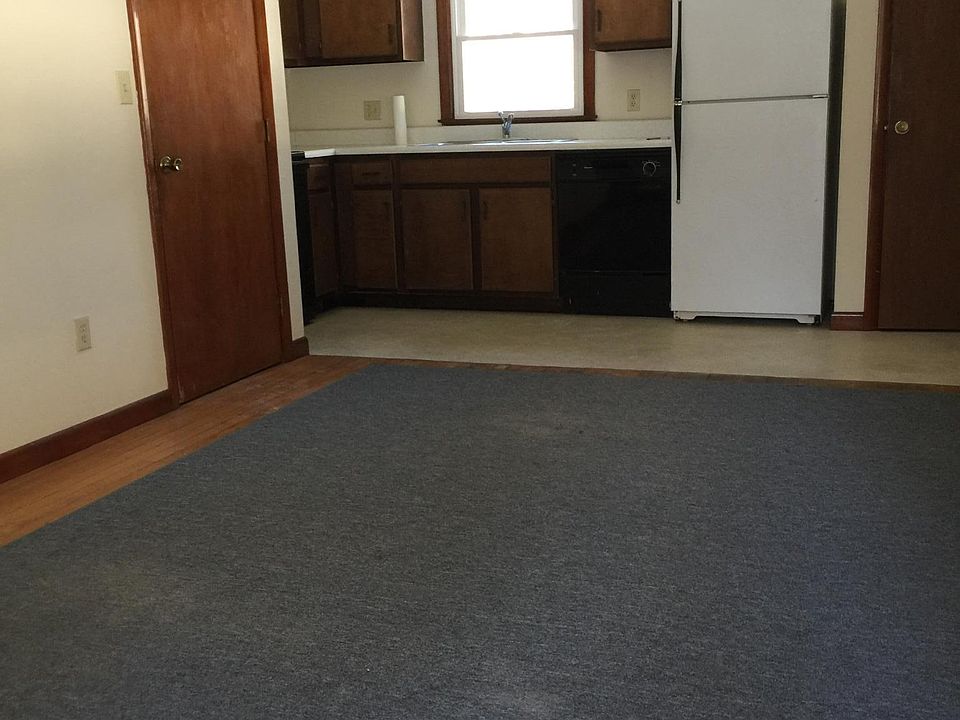 Living room/ Kitchen