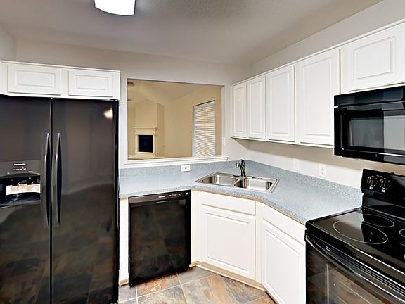 5th image of 3100 Scenic Glen Dr
