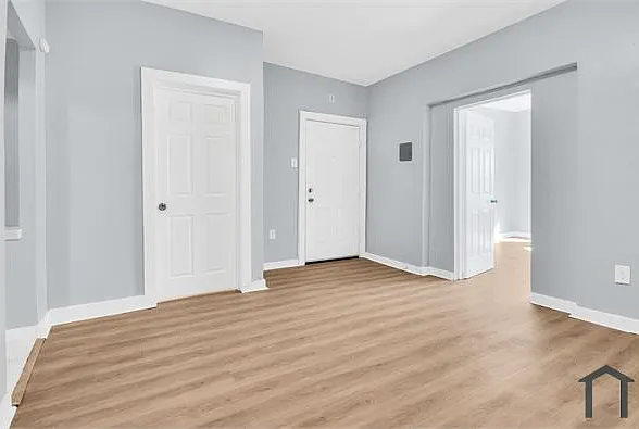 139 S 8th St #1 — Photo 7