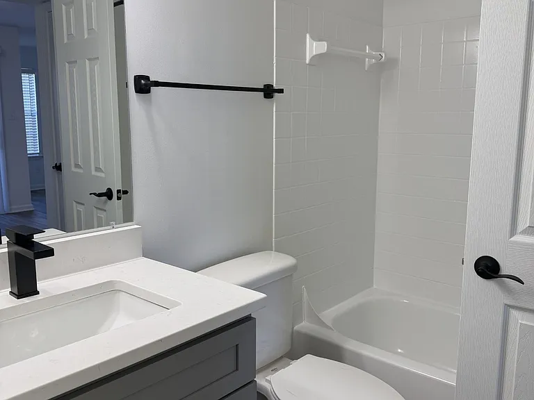 Latitudes Apartments — Photo 39