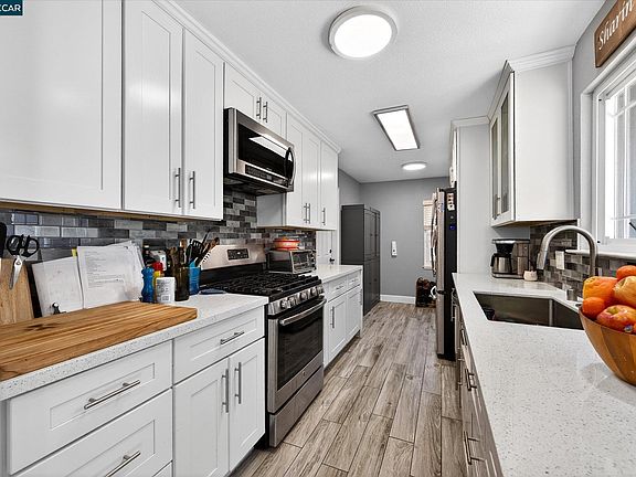 2nd image of 1919 Elinora Dr