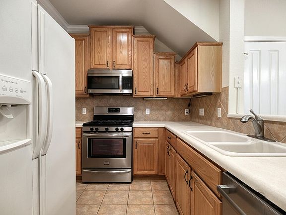 3rd image of 8518 Cahill Dr APT 26