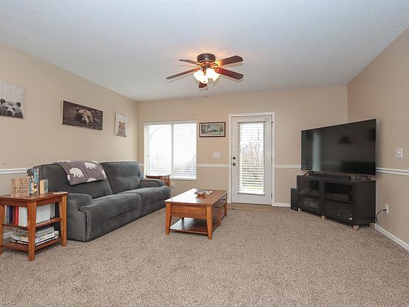 5th image of 301 Doublegate Dr #6H