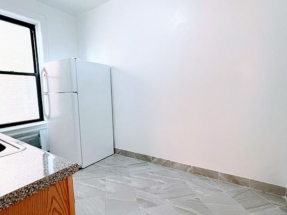 4th image of 28-04 33rd St #3A