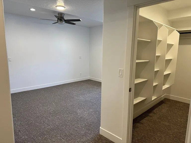286 W Saddlebrook Dr — Photo 48
