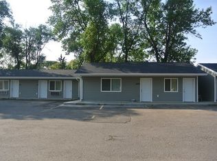 1800 E Burdick Expy #8, Minot, ND 58701