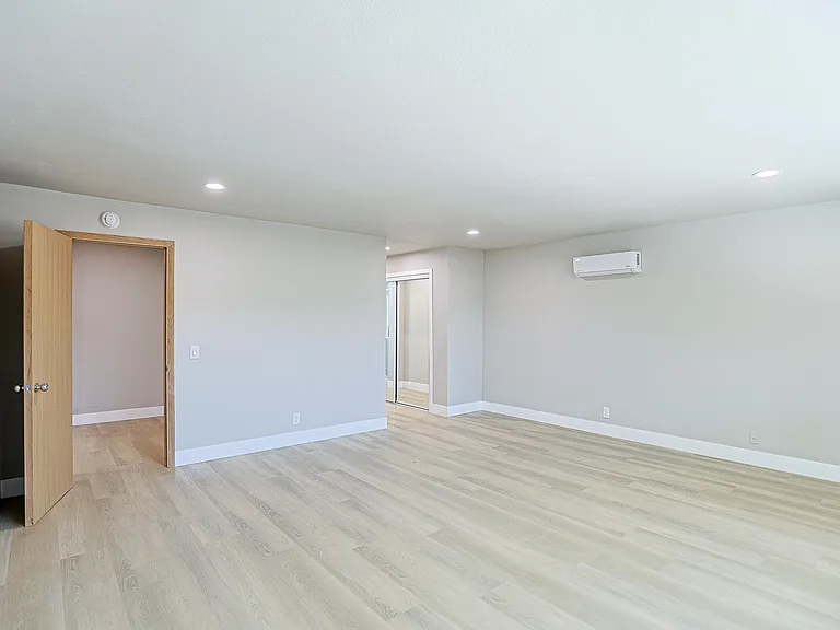 9909 Merced River Ave — Photo 34