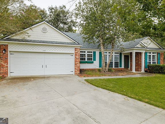 3rd image of 209 Redbird Pl