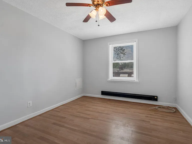 1608 W St SE — Photo 12