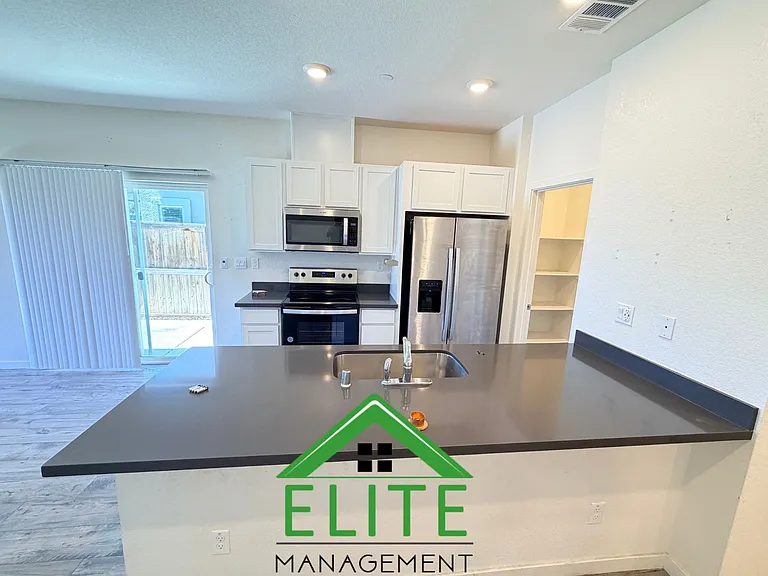 5296 Molino Cir — Photo 5