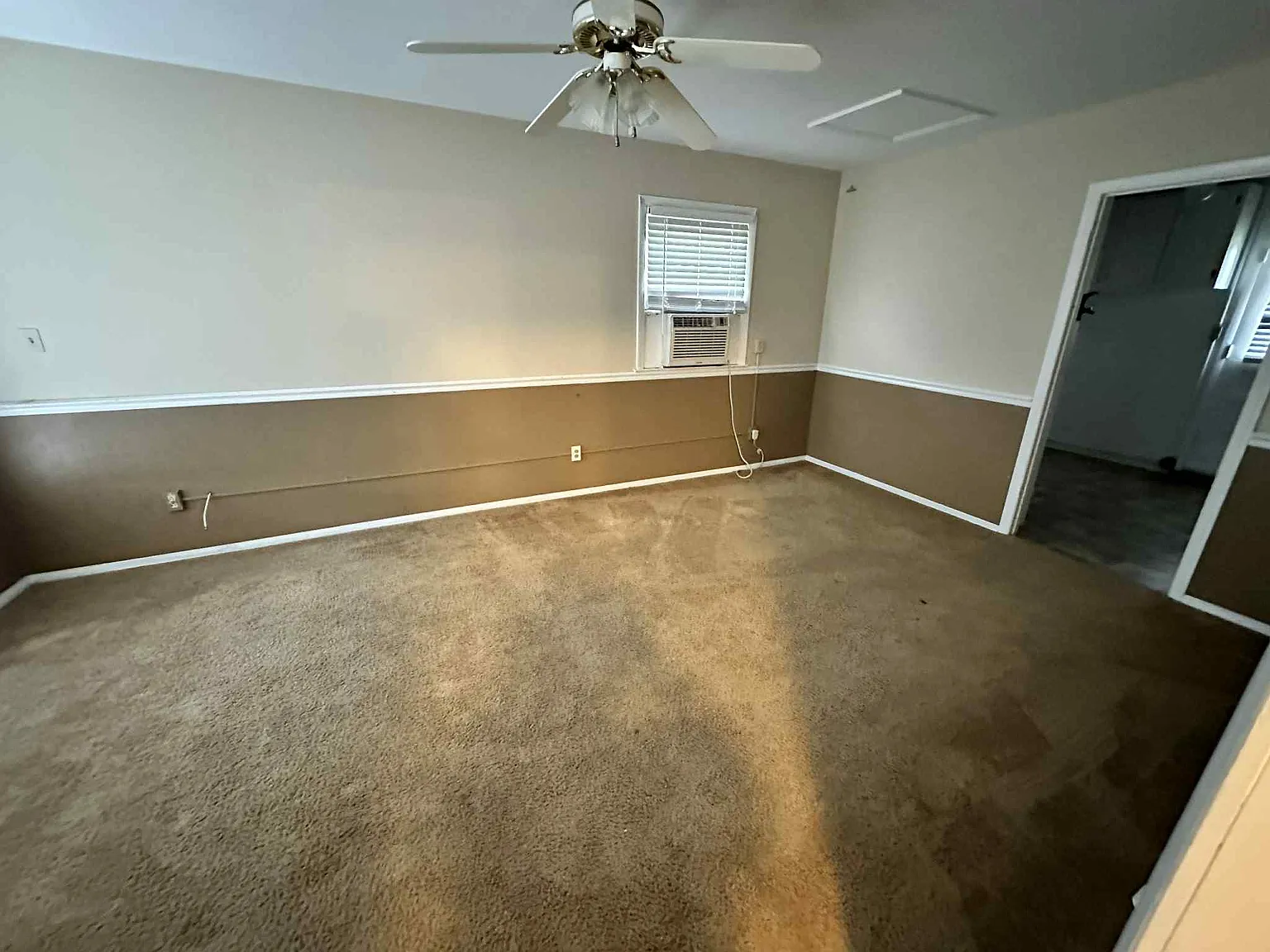 2 bed, 1025 sqft, $995 — Photo 1