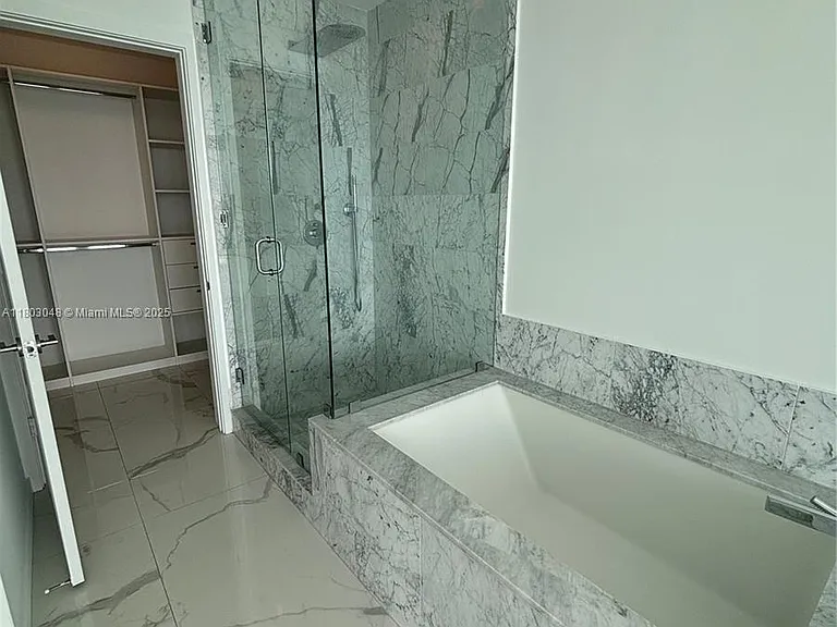 480 NE 31st St #2703 — Photo 11