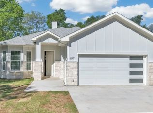 407 Henderson St, Bonham, TX 75418