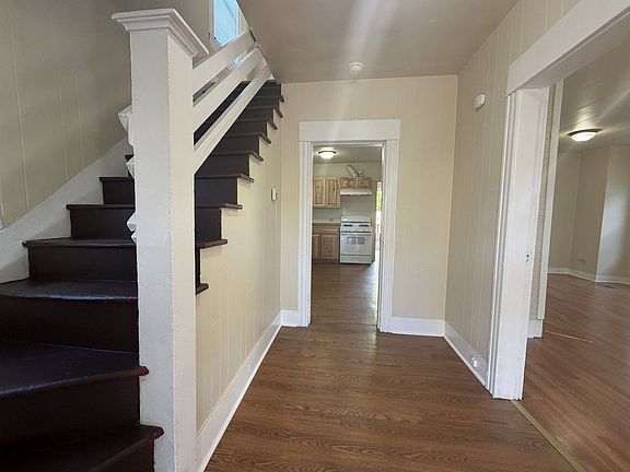 2nd image of 5266 NE 15th Ave